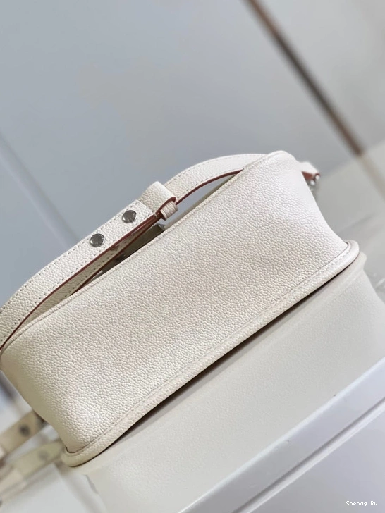 LOUIS VUITTON BUCI 0729